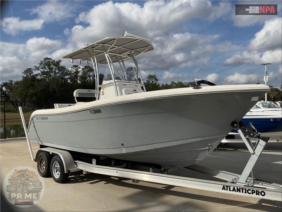 2019 Cobia Boats 220 CENTER CONSOLE L=22/E=1-150HP MERCURY OB — фото 1