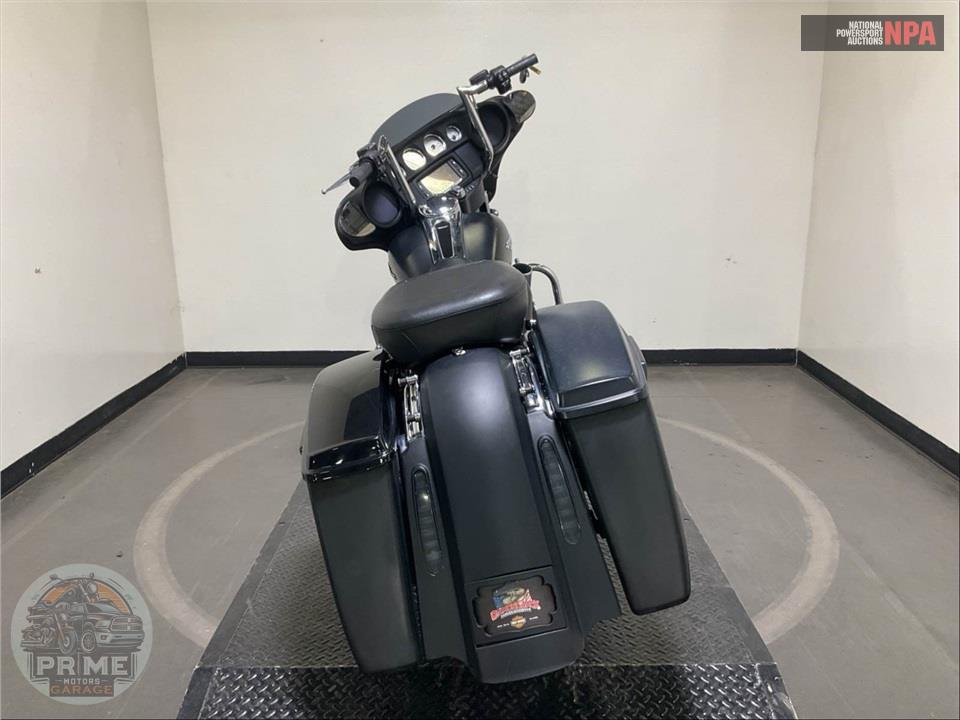 2016 Harley-Davidson FLHX STREET GLIDE — фото 4