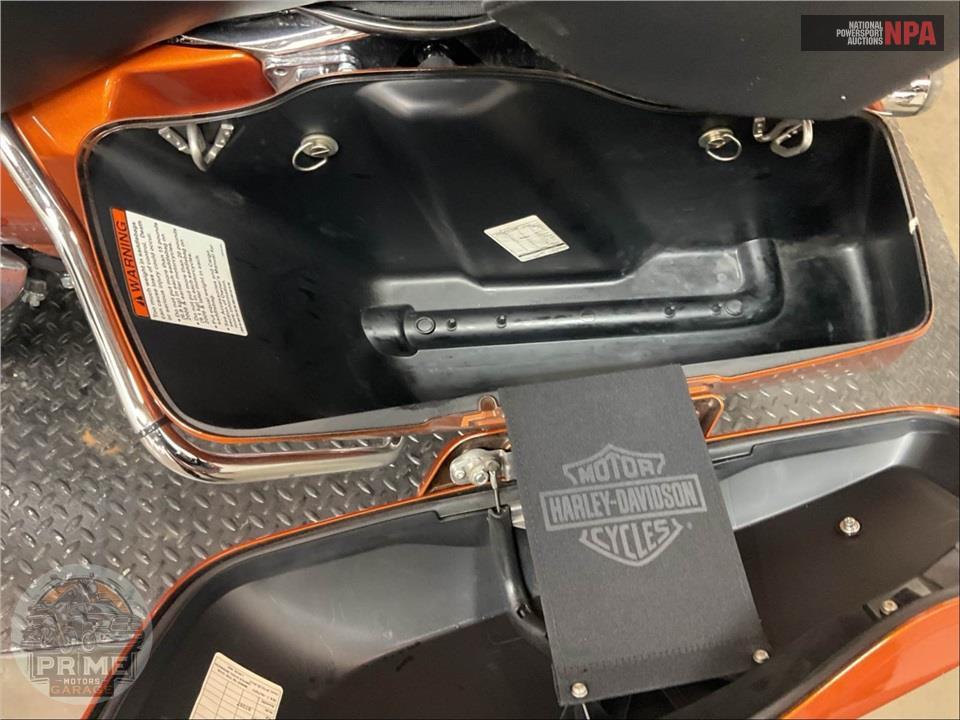 2015 Harley-Davidson FLTRXS ROAD GLIDE SPECIAL — фото 15