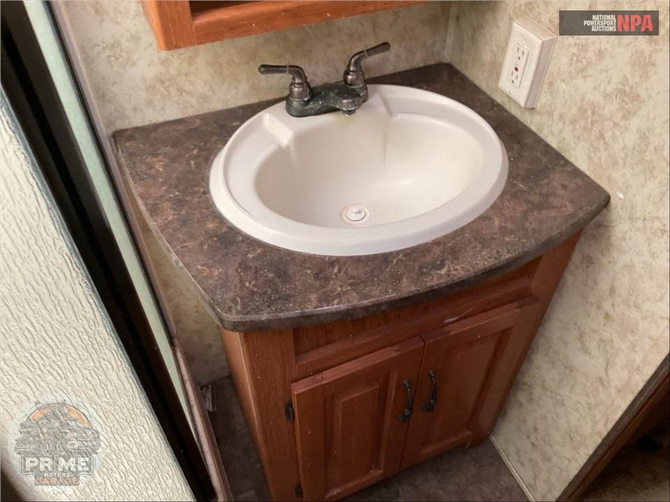 2012 Keystone Rv M-358 RLT - MONTANA MOUNTAINEER FIFTH WHEEL SERIES — фото 16