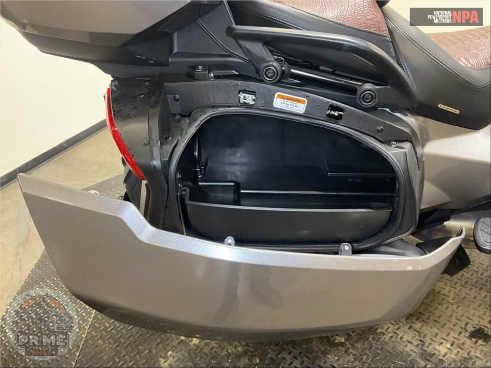2017 Can-Am SPYDER F3 SE6 LIMITED — фото 20