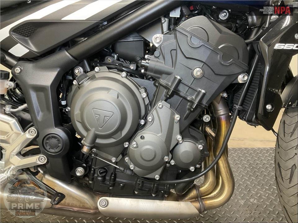 2025 Triumph TRIDENT 660 (TWO TONE) — фото 6