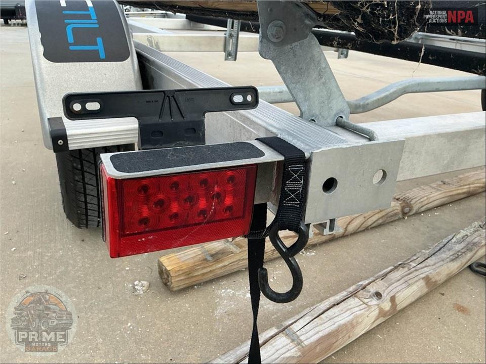 2026 Magic Tilt Trailers DWC2500 185/13C — фото 11