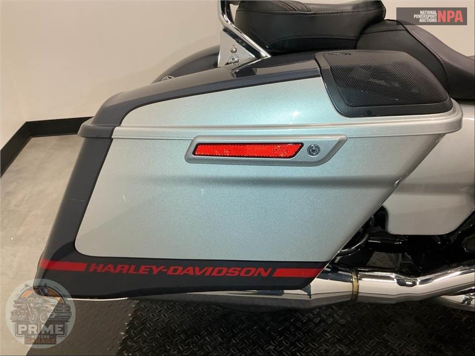 2019 Harley-Davidson FLHXSE CVO STREET GLIDE — фото 21