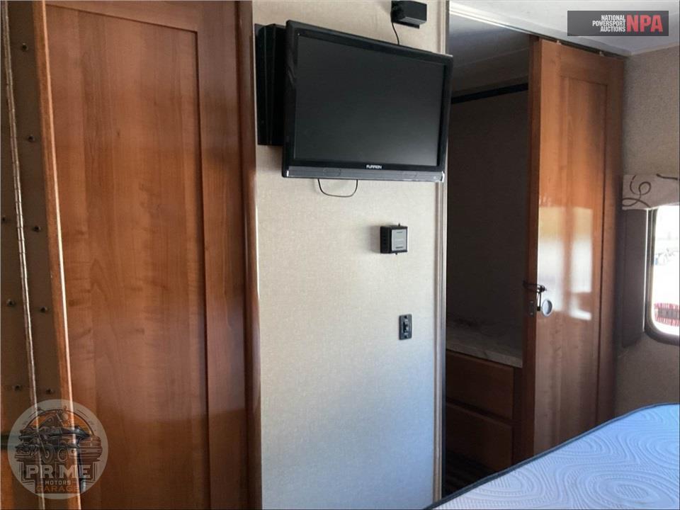 2019 Coachmen By Forest River M-311 FS E450 - LEPRECHAUN SERIES — фото 18