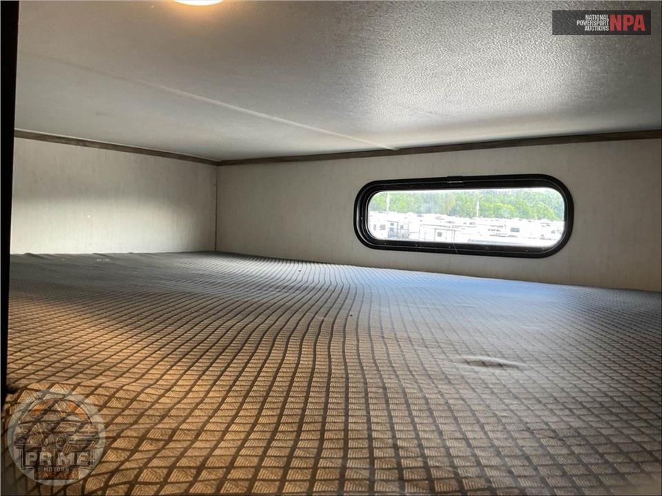 2021 Cherokee By Forest River M-3660SUITE - ARCTIC WOLF FIFTH WHEEL SERIES — фото 20