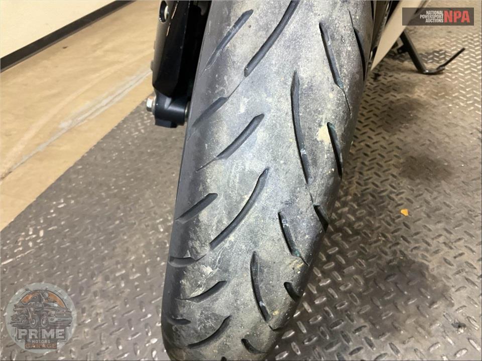 2019 Yamaha YZF-R3 — фото 11