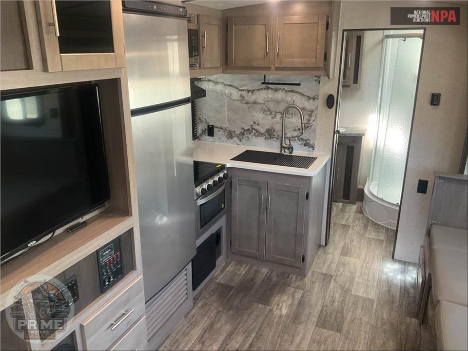 2021 Crossroads Rv M-253 RB - SUNSET TRAIL SUPER LITE SERIES — фото 9
