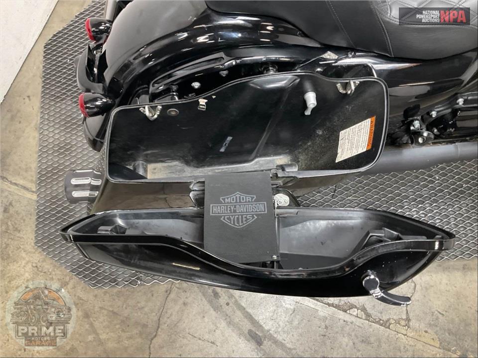 2019 Harley-Davidson FLHXS STREET GLIDE SPECIAL — фото 21
