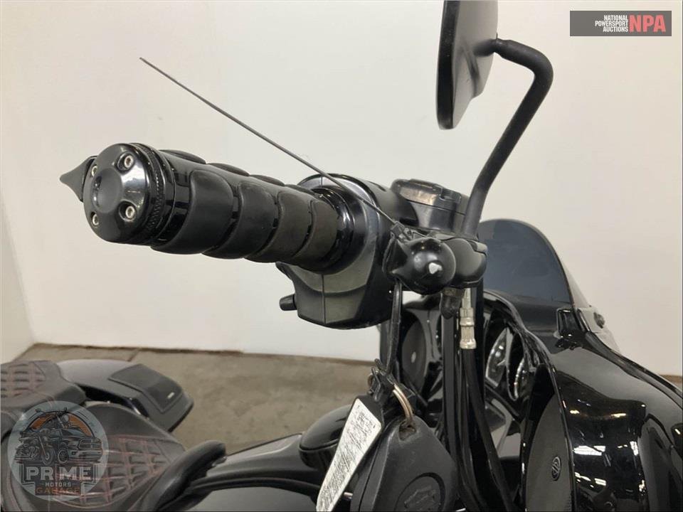 2018 Harley-Davidson FLHXS STREET GLIDE SPECIAL — фото 48