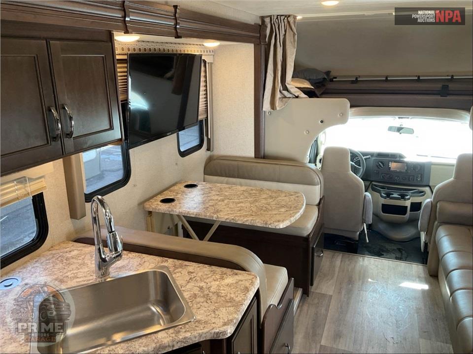 2019 Thor Motor Coach M-28Z E450-V10 - FOUR WINDS SERIES — фото 10