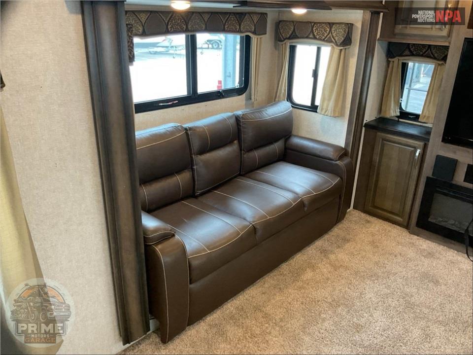 2018 Keystone Rv M-3791 RD MONTANA FIFTH WHEEL SERIES — фото 12