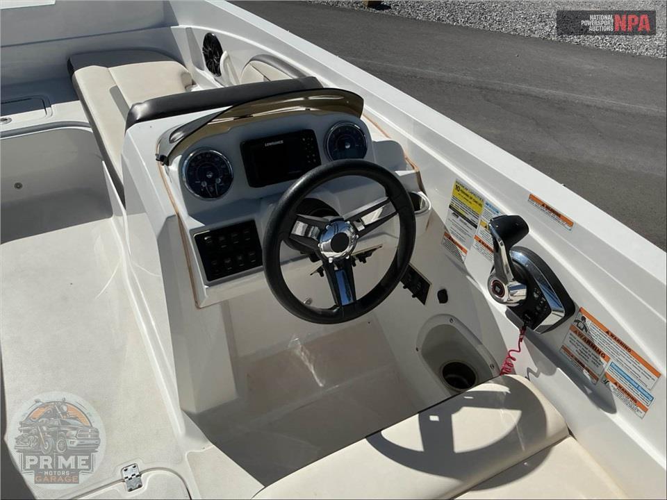 2024 Hurricane Boat SS 205 SUNDECK SPORT SERIES L=21/E=1 250HP MERC SD — фото 18