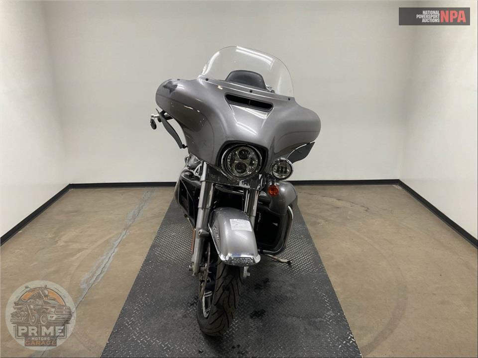 2017 Harley-Davidson FLHTCU ELECTRA GLIDE ULTRA CLASSIC — фото 2