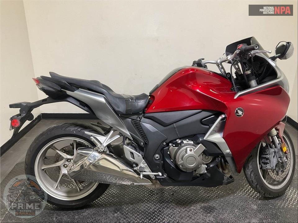 2010 Honda VFR12FDA AUTO CLUTCH — фото 1