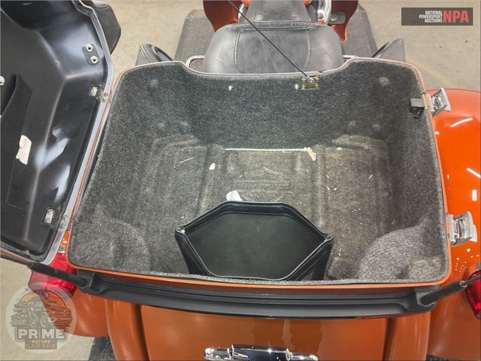 2013 Harley-Davidson FLHTCUTG TRIGLIDE UL CLSC — фото 25