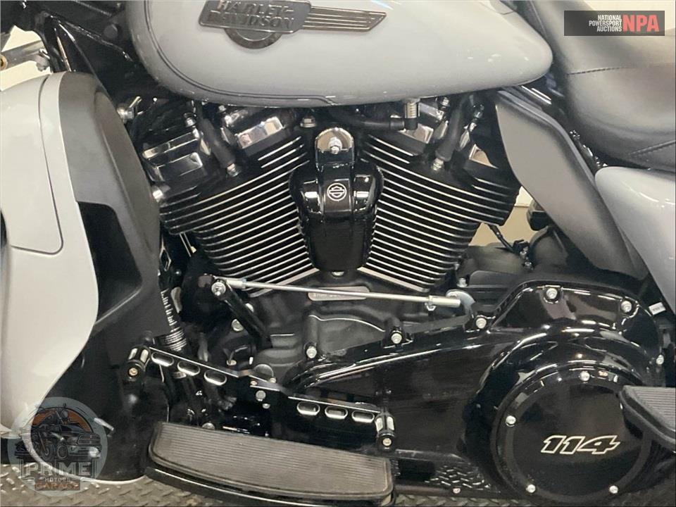 2025 Harley-Davidson FLHTCUTG TRI GLIDE ULTRA CLASSIC — фото 7