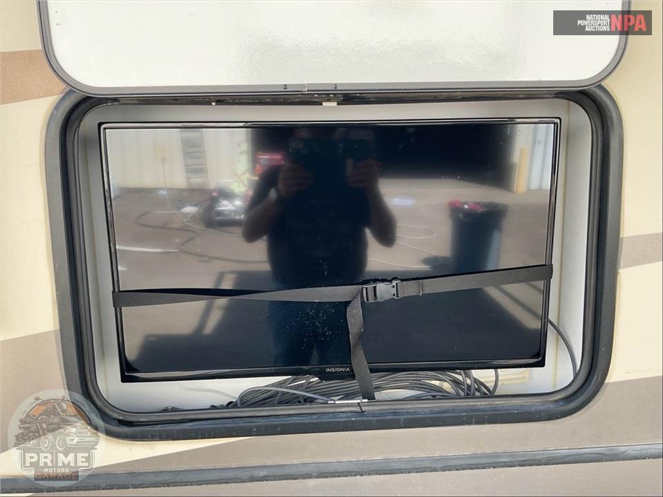 2018 Keystone Rv M-3160 RL - MONTANA LEGACY EDITION FIFTH WHEEL SERIES — фото 31
