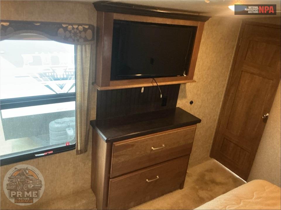 2017 Keystone Rv M-3950 BR - MONTANA LEGACY EDITION FIFTH WHEEL SERIES — фото 12