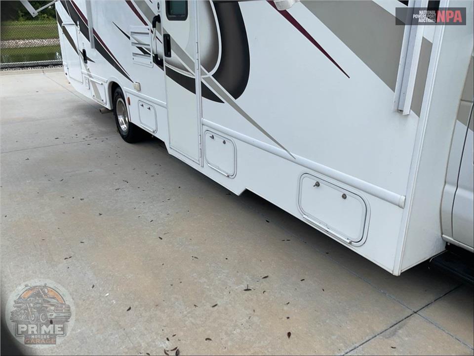 2020 Thor Motor Coach M-31W E450-V10 - FOUR WINDS SERIES — фото 50