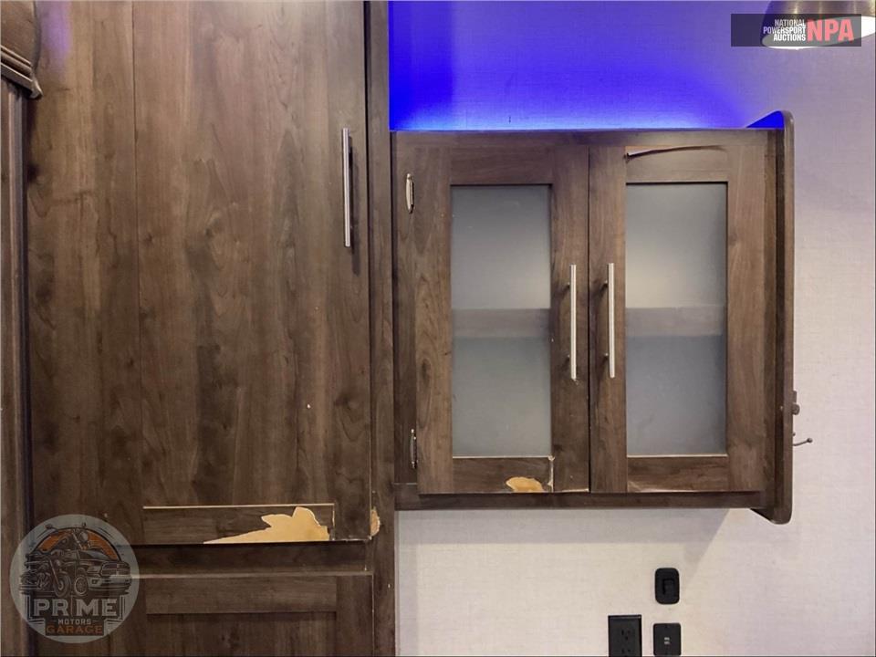 2018 Crossroads Rv M-3751 BH - VOLANTE HP FIFTH WHEEL SERIES — фото 18