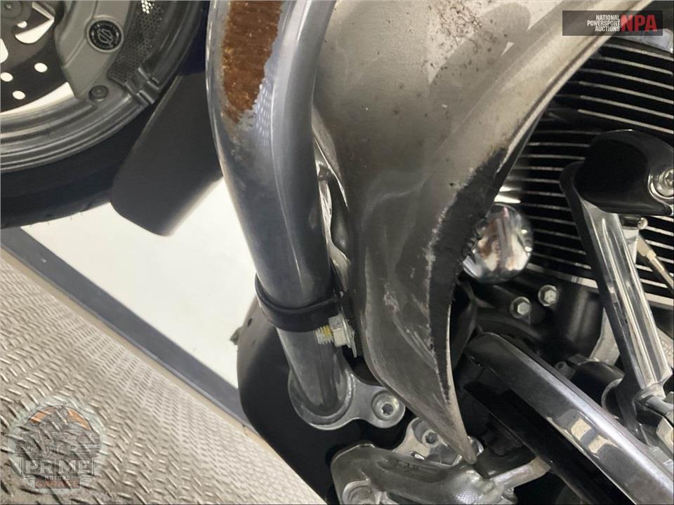 2017 Harley-Davidson FLHTKSE CVO ULTRA LIMITED — фото 14