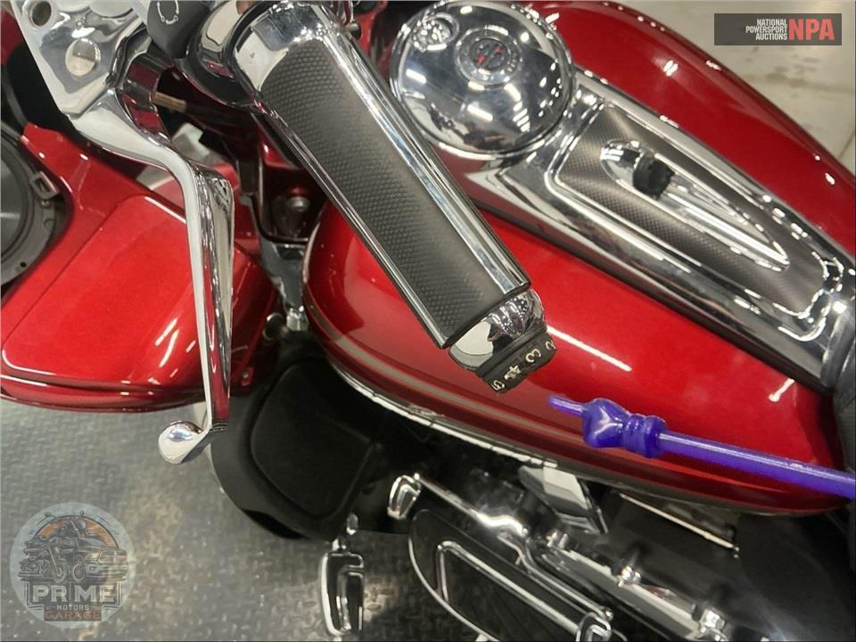 2016 Harley-Davidson FLTRUSE CVO ROAD GLIDE ULTRA — фото 36