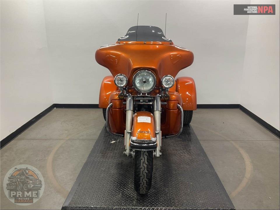 2013 Harley-Davidson FLHTCUTG TRIGLIDE UL CLSC — фото 2
