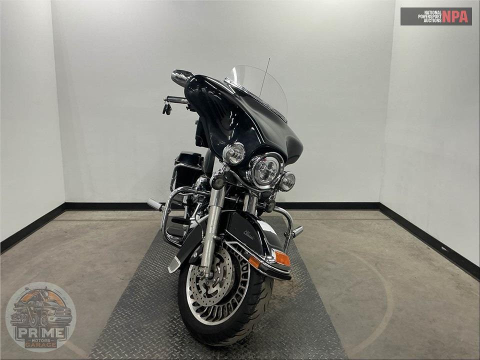 2009 Harley-Davidson FLHTC ELECTRA GLIDE CLASSIC — фото 2