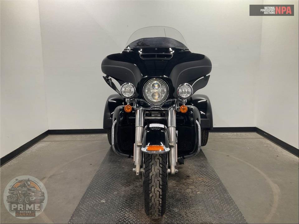 2014 Harley-Davidson FLHTCUTG TRIGLIDE ULTRA CLASSIC — фото 2