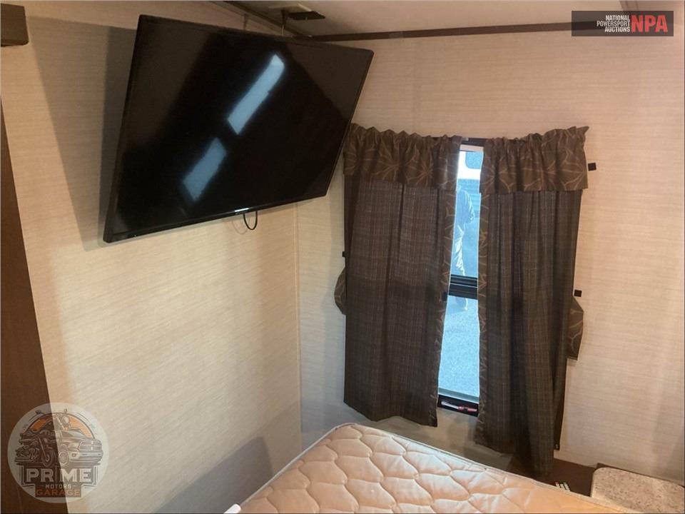 2017 Keystone Rv M-26 RBPR - BULLET PREMIER SERIES — фото 12