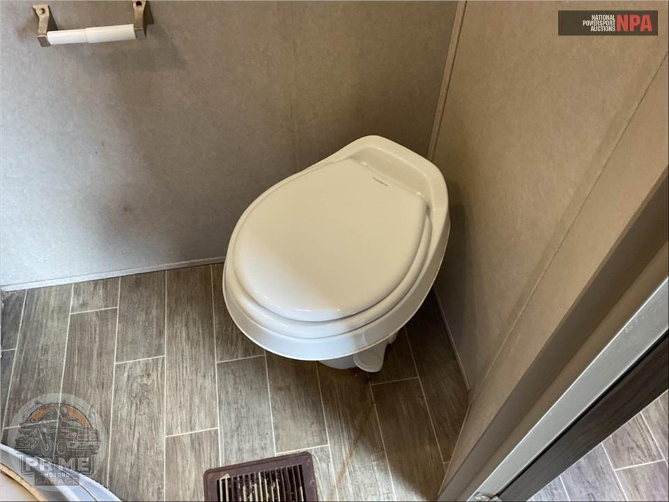 2019 Palomino By Forest River M-38DBS PUMA DESTINATION SERIES — фото 18