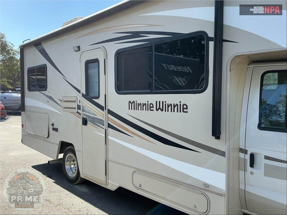 2018 Winnebago M-25B FORD - MINNIE WINNIE SERIES — фото 36