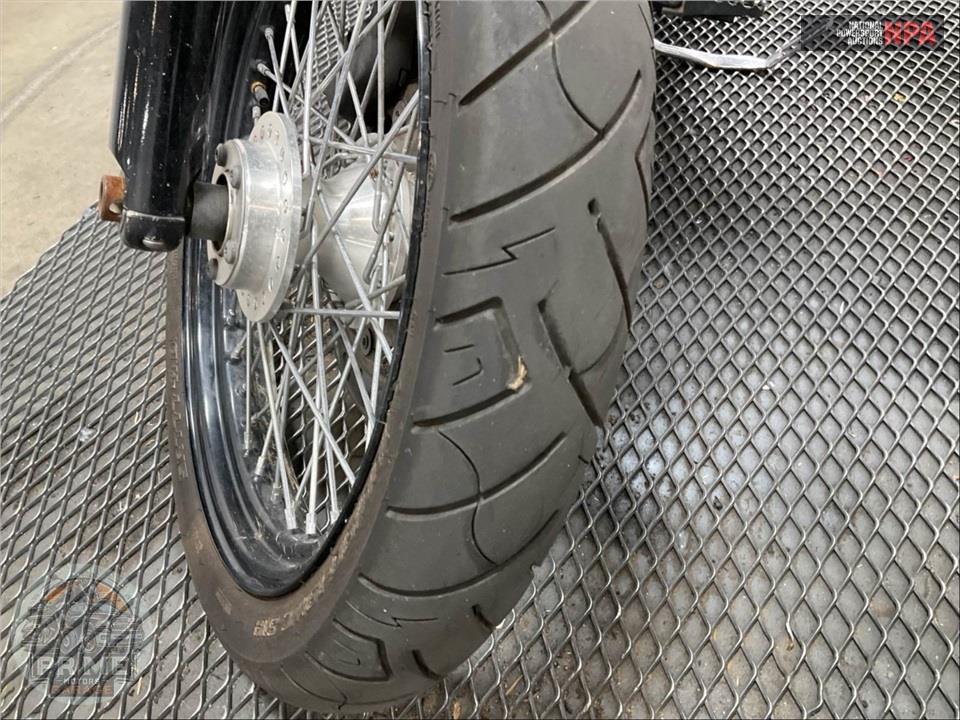2010 Harley-Davidson FXDB DYNA STREET BOB — фото 20