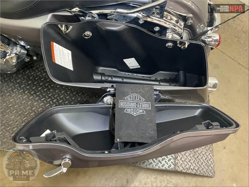 2014 Harley-Davidson FLHXS STREET GLIDE — фото 20