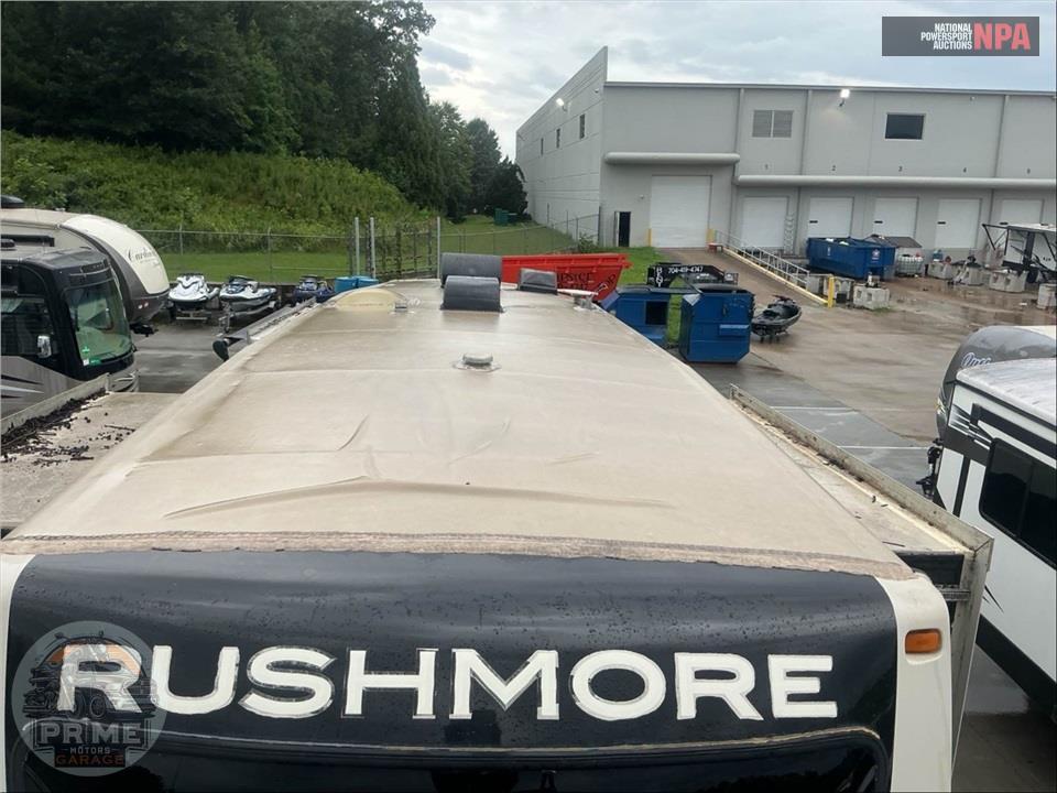 2015 Crossroads Rv FRANKLIN - RUSHMORE FIFTH WHEEL SERIES — фото 39
