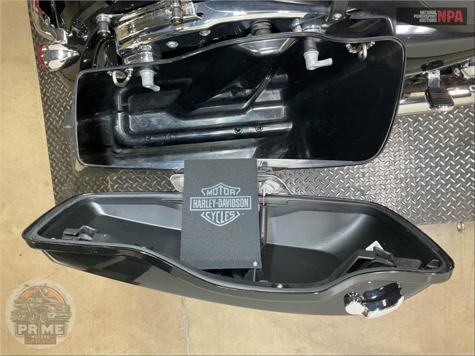 2020 Harley-Davidson FLHX STREET GLIDE — фото 25