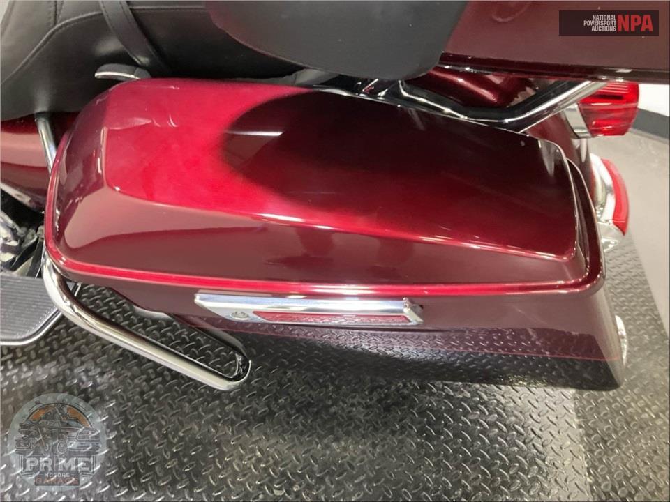2015 Harley-Davidson FLHTK ELECTRA GLIDE ULTRA LIMITED — фото 25