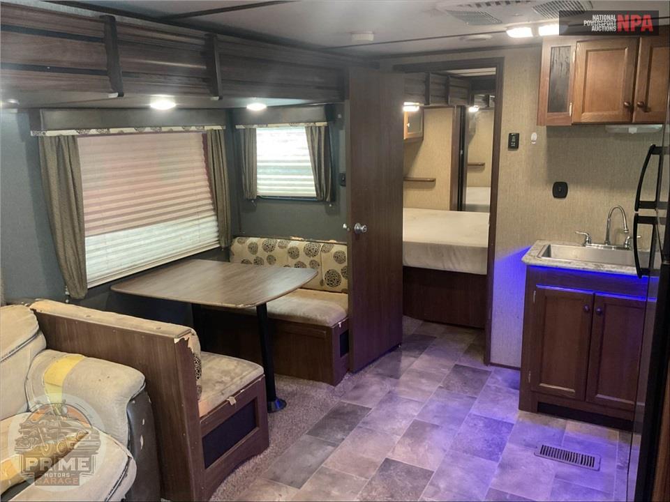 2017 Keystone Rv M-29 BH - SPRINTER CAMPFIRE EDITION SERIES — фото 6