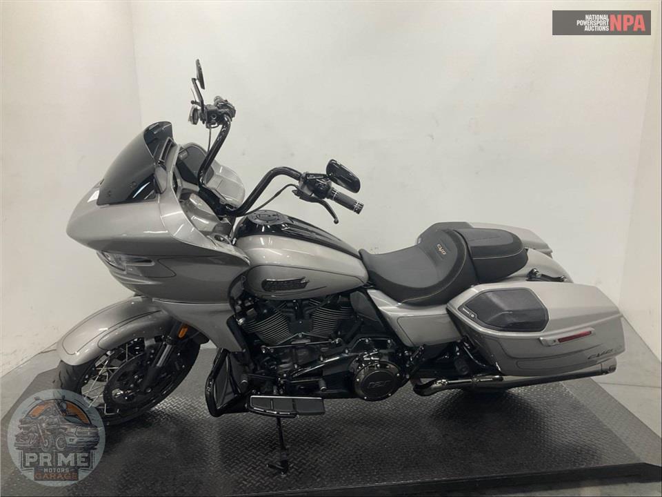 2023 Harley-Davidson FLTRXSE CVO ROAD GLIDE — фото 3