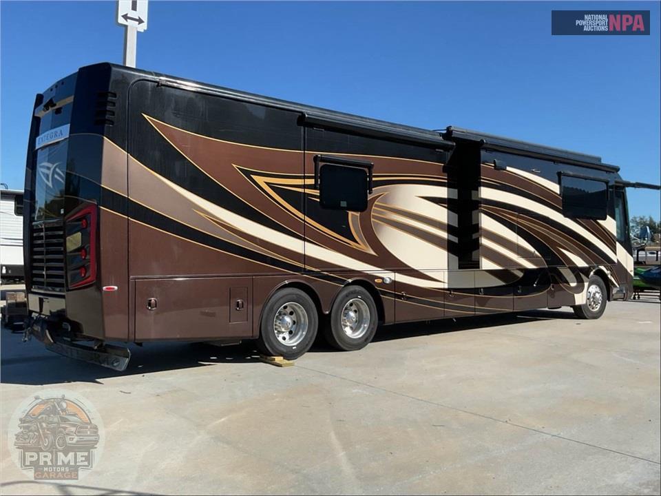 2017 Entegra Coach M-44B CUMMINS - INSIGNIA SERIES — фото 3