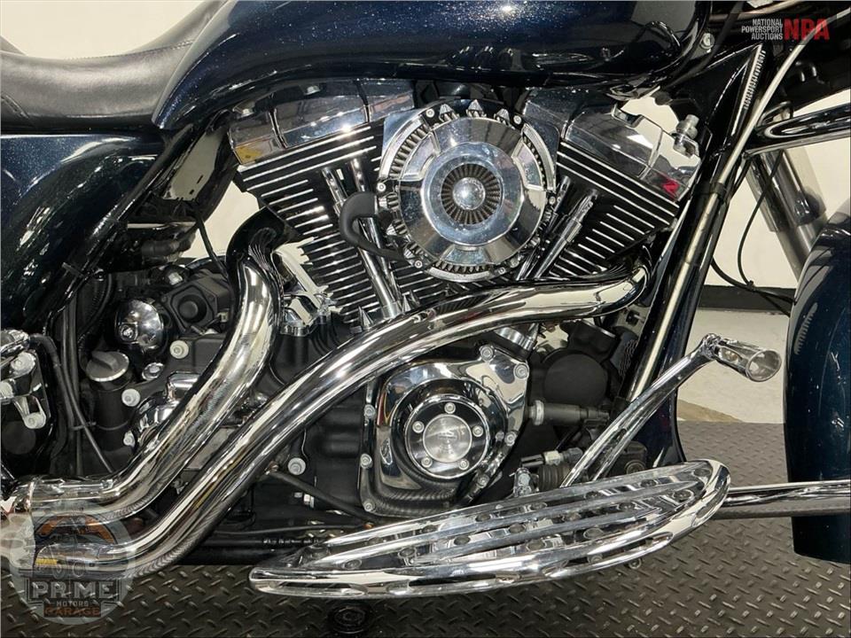 2016 Harley-Davidson FLHXS STREET GLIDE SPECIAL — фото 6