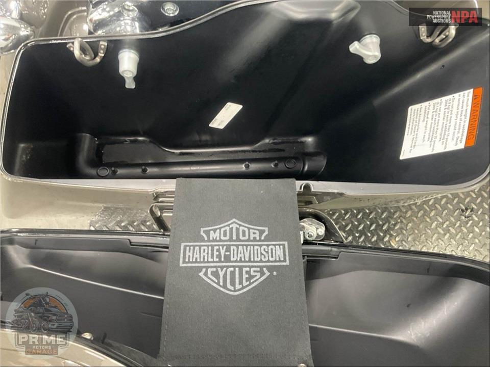 2019 Harley-Davidson FLTRX ROAD GLIDE — фото 17