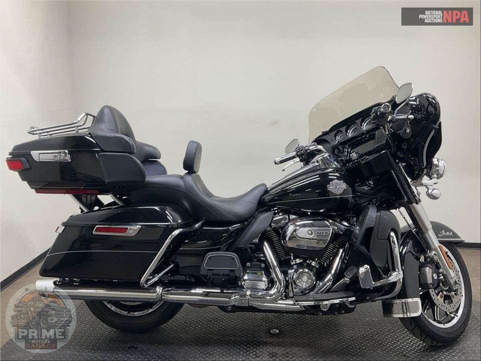 2017 Harley-Davidson FLHTK ULTRA LIMITED — фото 1
