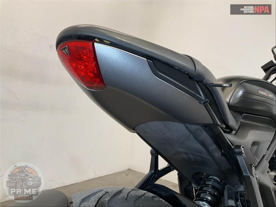 2022 Triumph TRIDENT (BLACK) — фото 17