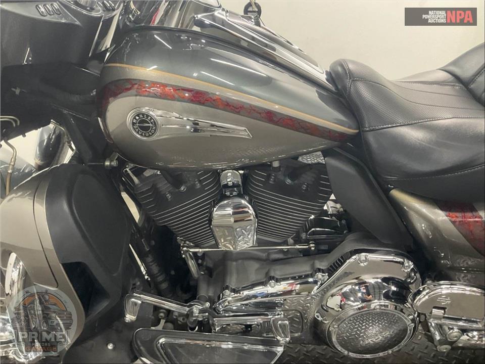 2016 Harley-Davidson FLHTKSE CVO ULTRA LIMITED — фото 7