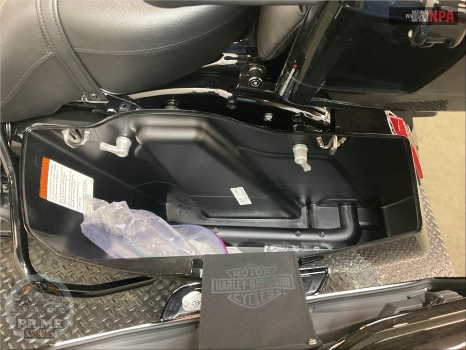 2025 Harley-Davidson FLHXU STEET GLIDE ULTRA — фото 16