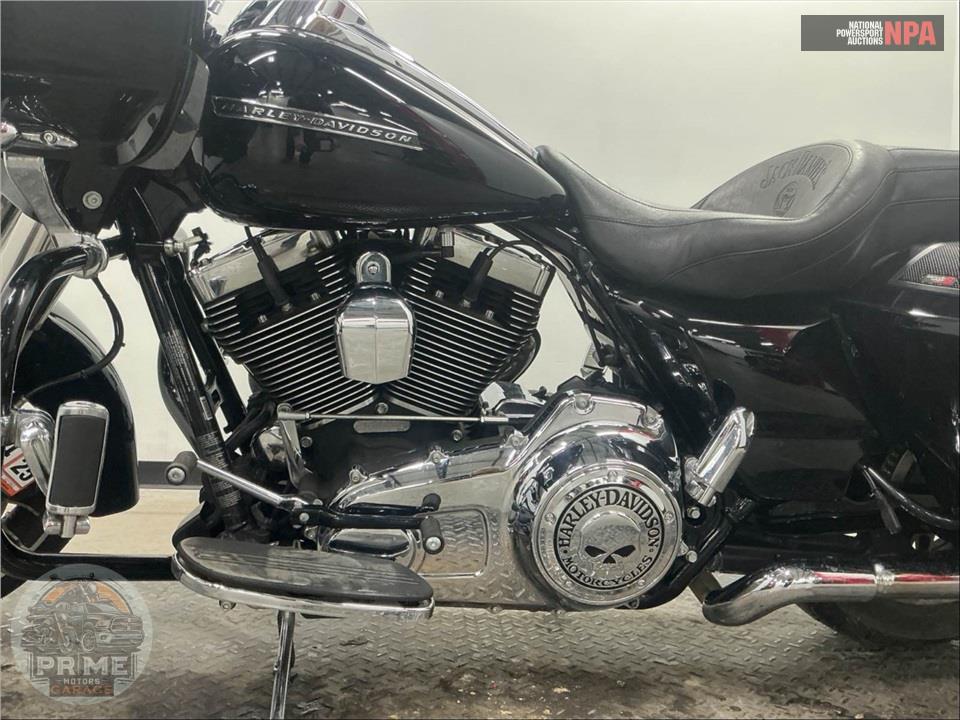 2015 Harley-Davidson FLTRXS ROAD GLIDE SPECIAL — фото 7