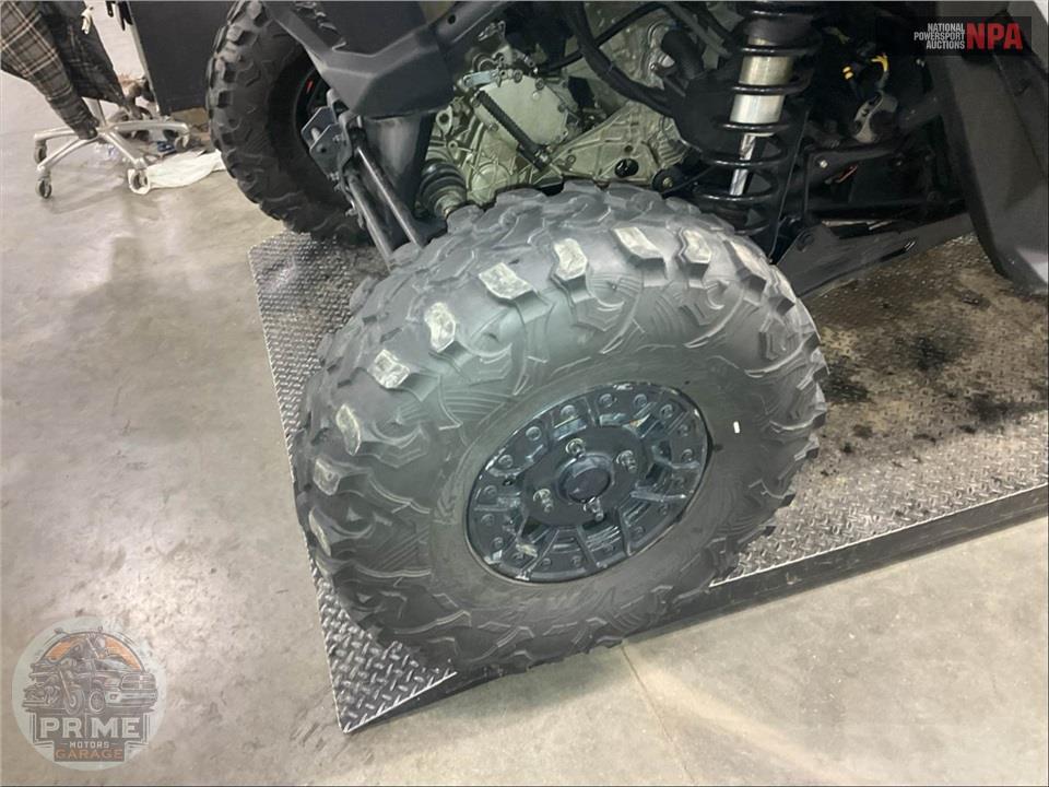2023 Can-Am MAVERICK X3 MAX X RS TURBO RR SMART-SHOX 72 (BLACK ONLY) — фото 31