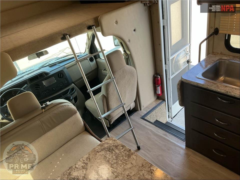 2019 Thor Motor Coach M-22FE E350-V10 - FREEDOM ELITE SERIES — фото 10